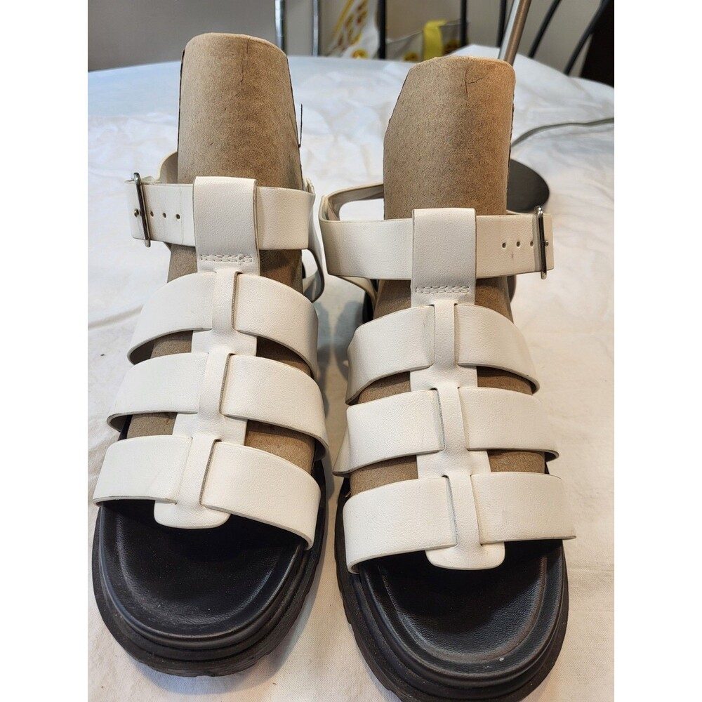 Soda womens White Sandals Size 8.5, White,  EUC
